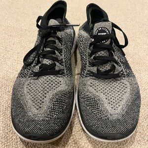 Nike Flyknit Sneakers